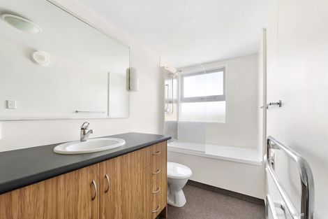 Photo of property in 4/24 Patanga Crescent, Thorndon, Wellington, 6011