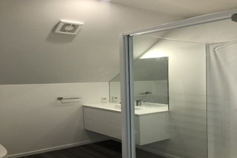 Photo of property in 2/179 Riccarton Road, Riccarton, Christchurch, 8041