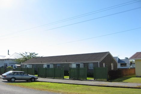 Photo of property in 27 Wakefield Street, Westport, 7825