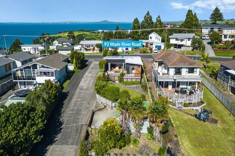 Photo of property in 93 Wade River Road, Stanmore Bay, Whangaparaoa, 0932