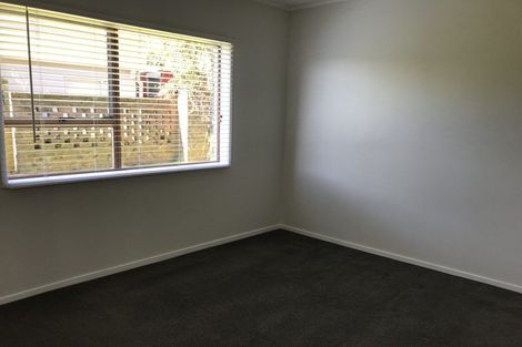 Photo of property in 1/73 Bramley Drive, Farm Cove, Auckland, 2012