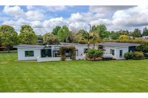 Photo of property in 11 Cochrane Drive, Kerikeri, 0230