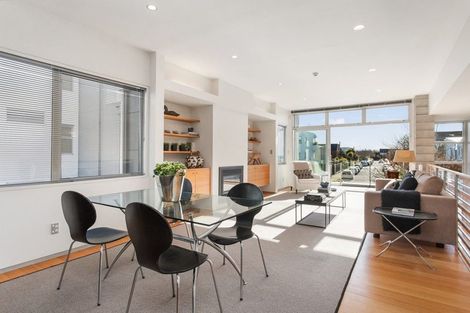 Photo of property in 30 Carlton Mill Road, Merivale, Christchurch, 8014