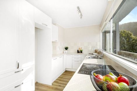 Photo of property in 1a Woodstock Terrace, Tawa, Wellington, 5028