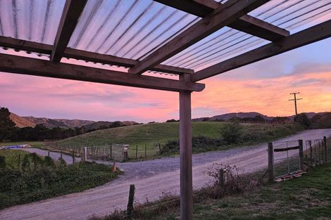 Photo of property in 33 Ratadale Road, Reikorangi, Waikanae, 5391