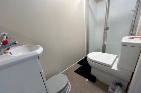 Photo of property in 23 Downing Street, Glenfield, Auckland, 0629