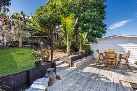 Photo of property in 2/21 Hythe Terrace, Mairangi Bay, Auckland, 0630