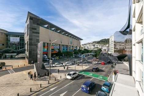 Photo of property in Portal Apartments, 2e/42 Cable Street, Te Aro, Wellington, 6011