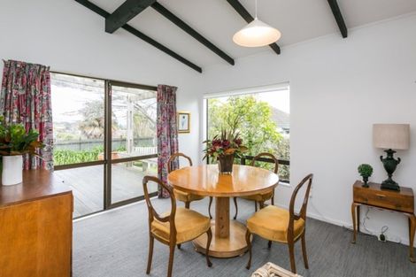 Photo of property in 10 Busby Hill, Havelock North, 4130
