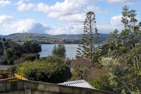 Photo of property in 19 Bayview Road, Paremata, Porirua, 5024