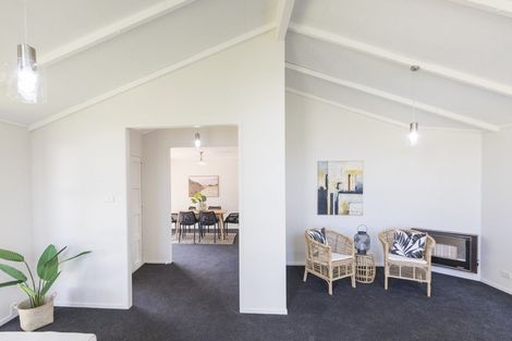 Photo of property in 3 Escort Grove, Awapuni, Palmerston North, 4412
