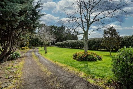 Photo of property in 76 Riverland Road, Kumeu, 0892