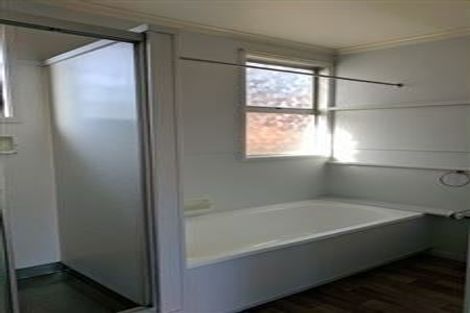 Photo of property in 2/50 Kitchener Road, Milford, Auckland, 0620