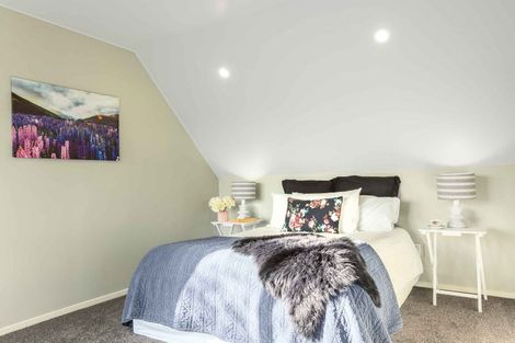 Photo of property in 22 Joseph Banks Drive, Whitby, Porirua, 5024