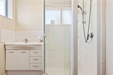 Photo of property in 2/15 Dovedale Avenue, Ilam, Christchurch, 8041