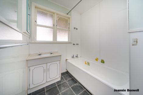 Photo of property in 582-588 Napier Road, Whakarongo, Palmerston North, 4470