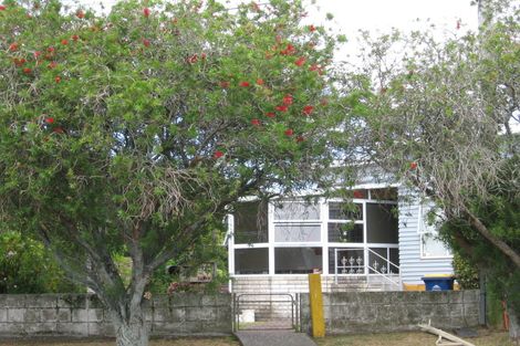 Photo of property in 48 Rangatira Road, Beach Haven, Auckland, 0626