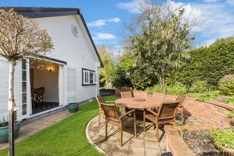 Photo of property in 424 Mangorei Road, Highlands Park, New Plymouth, 4312