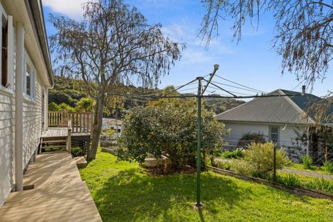 Photo of property in 65 Hampden Street, Picton, 7220