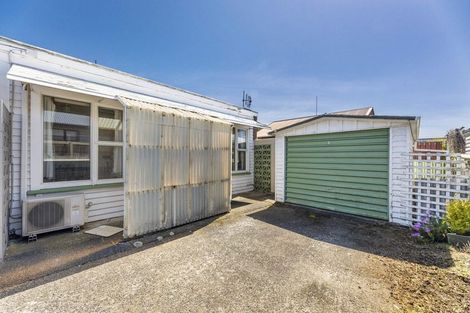 Photo of property in 28d Hargest Crescent, Saint Kilda, Dunedin, 9012