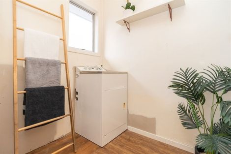 Photo of property in 19 Crescent Court, Melville, Hamilton, 3206