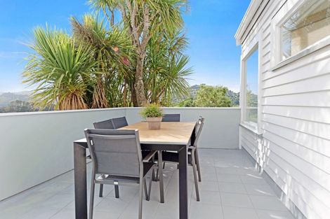 Photo of property in 22 Homewood Crescent, Karori, Wellington, 6012