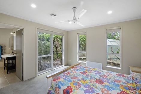 Photo of property in 10 Ernest Shackleton Place, Waiuku, 2123