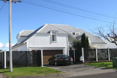 Photo of property in 11 Bernard Street, Tauranga South, Tauranga, 3112