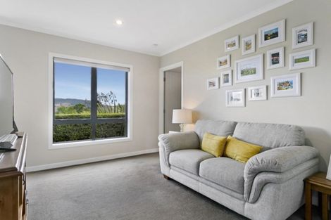 Photo of property in 34 Piro Place, Acacia Bay, Taupo, 3385