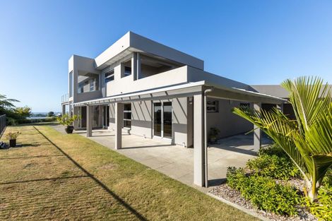 Photo of property in 33 Veale Road, Frankleigh Park, New Plymouth, 4371