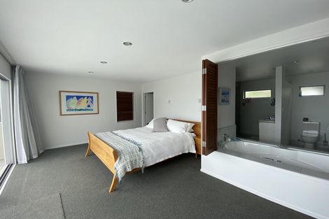 Photo of property in 51 Churchill Road, Murrays Bay, Auckland, 0630