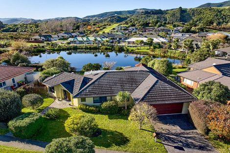 Photo of property in 7 Lorna Irene Drive, Raumati South, Paraparaumu, 5032