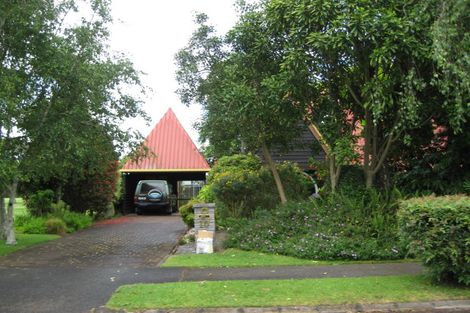 Photo of property in 10 Balgowan Terrace, Conifer Grove, Takanini, 2112