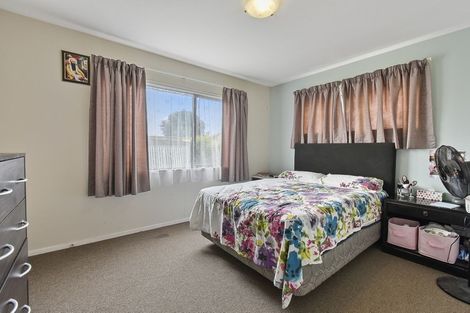 Photo of property in 2/33 Aeronautic Road, Takanini, 2112