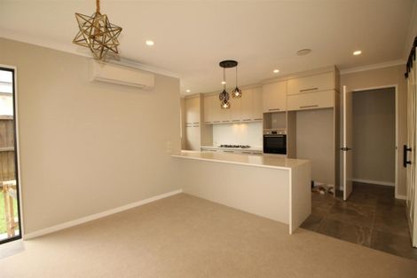 Photo of property in 37 Papareia Road, Karaka, Papakura, 2113