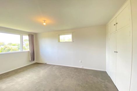 Photo of property in 34 Woodside Avenue, Northcote, Auckland, 0627