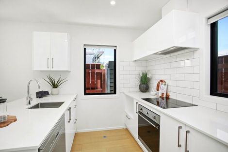 Photo of property in 2/892 High Street, Avalon, Lower Hutt, 5011