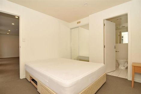 Photo of property in Terrace Heights Apartments, 2a/163 The Terrace, Wellington Central, Wellington, 6011