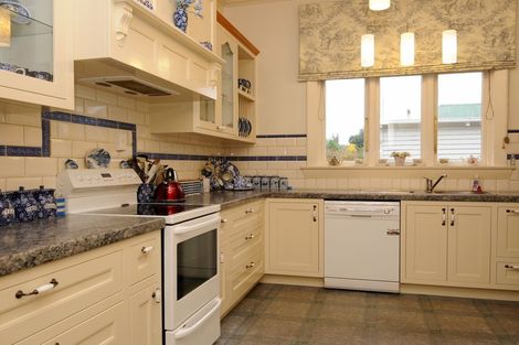 Photo of property in 1 Parsonage Road, Waimate, 7924