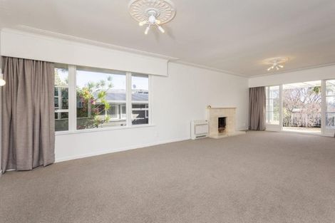 Photo of property in 2 Saratoga Avenue, Herne Bay, Auckland, 1011