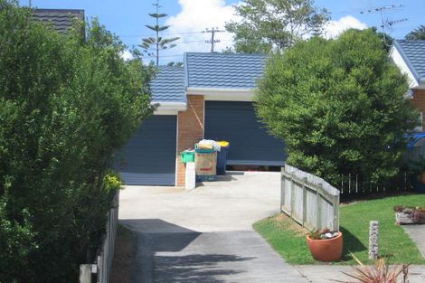 Photo of property in 359a Glenfield Road, Glenfield, Auckland, 0629