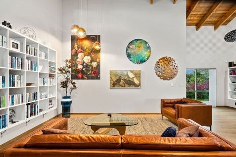 Photo of property in 32 Seacrest Drive, West Harbour, Auckland, 0618