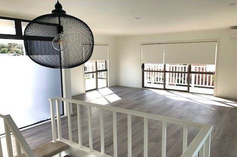 Photo of property in 2/12 Stanley Avenue, Milford, Auckland, 0620