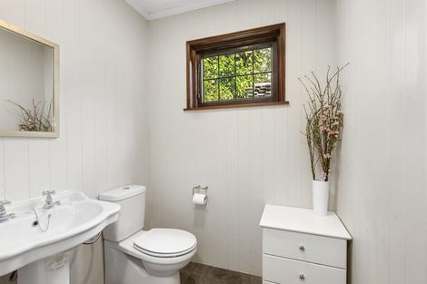 Photo of property in 12 Nikau Road, Point Howard, Lower Hutt, 5013