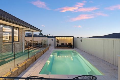 Photo of property in 16 Tokerau Crescent, Pukekohe, 2120