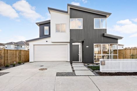 Photo of property in 16 Toanui Road, Hobsonville, Auckland, 0616