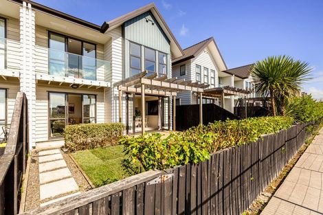 Photo of property in 9 Irving Place, Hobsonville, Auckland, 0616