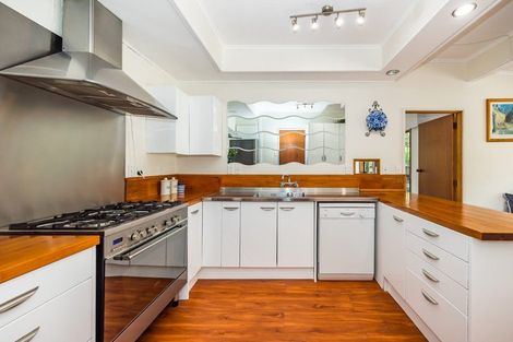 Photo of property in 73 Nimmo Avenue East, Waikanae, 5036