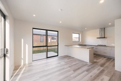 Photo of property in 5 Cypress Way, Levin, 5510