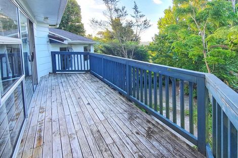 Photo of property in 27 Glencourt Place, Glenfield, Auckland, 0629